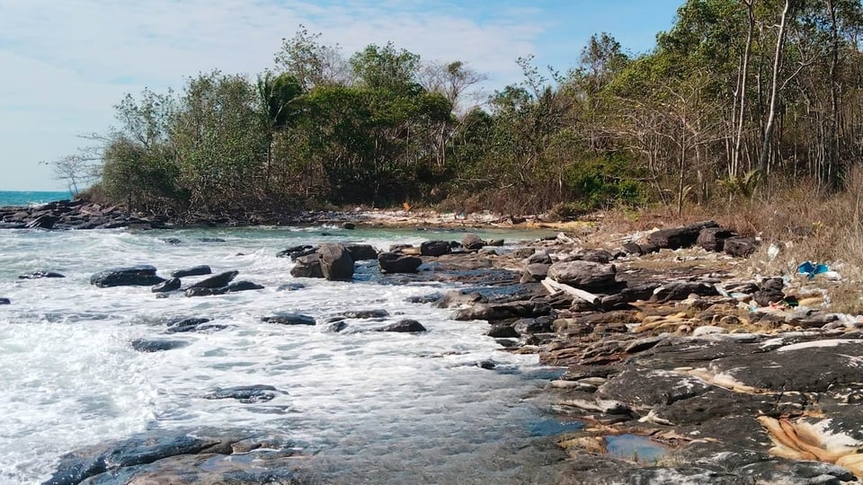 North-East Oceanfront Plot — North-East Coast, Koh Rong