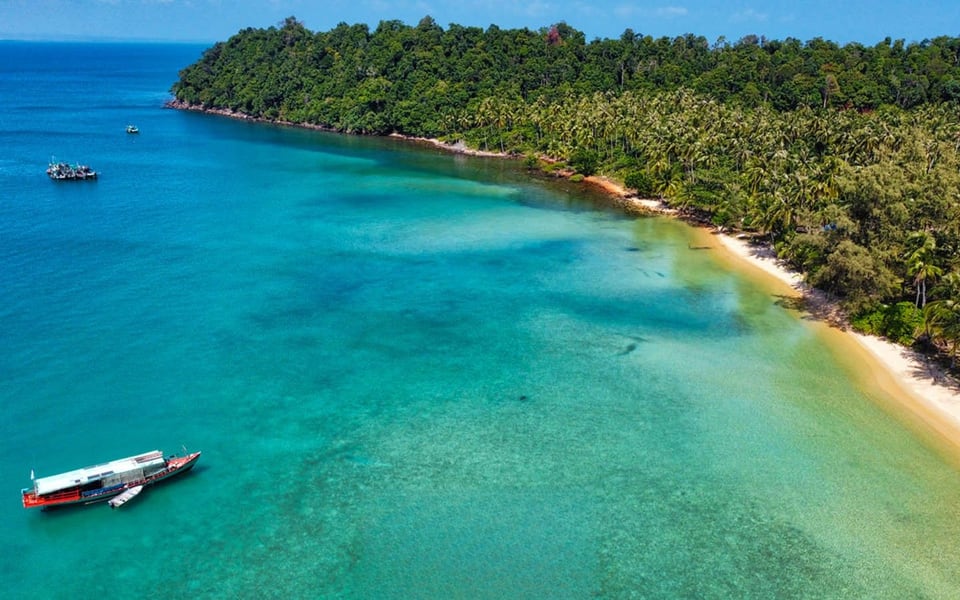 North-West Beachfront Estate — Lonely Beach, Koh Rong